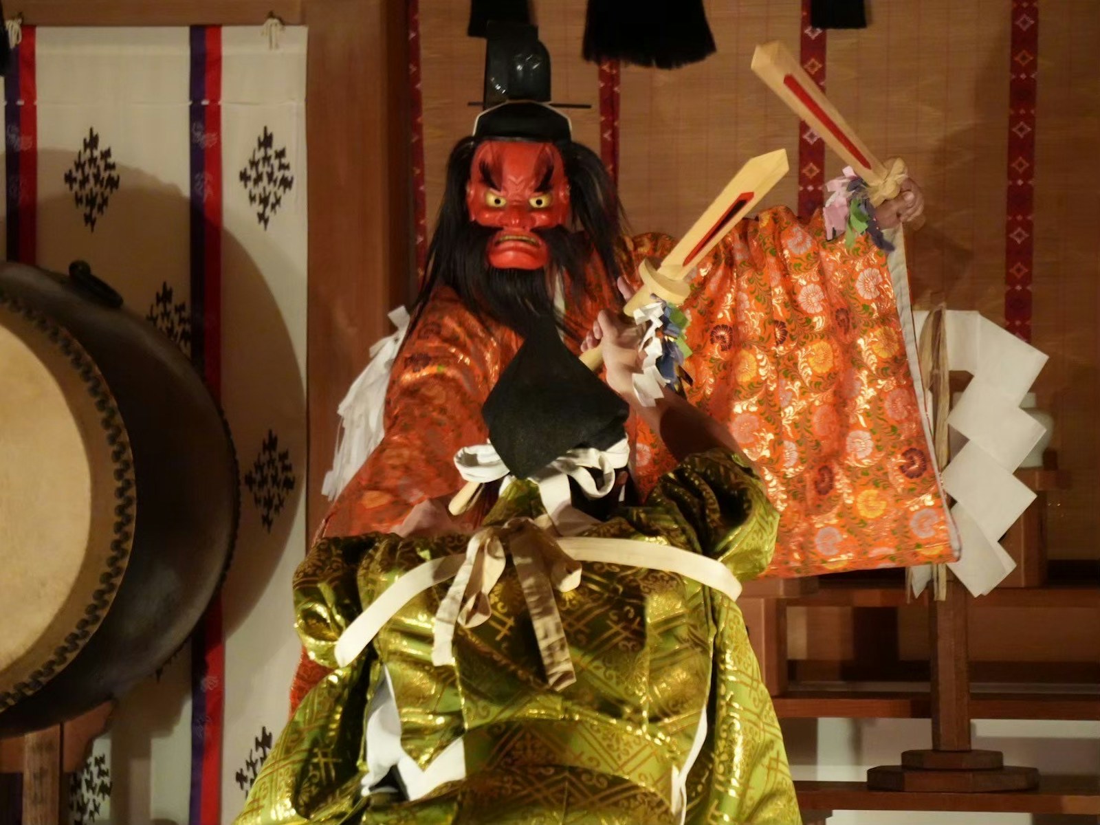 武蔵御嶽神社 夜参り｜太々神楽と御師の宿坊体験（青梅市・御岳山）